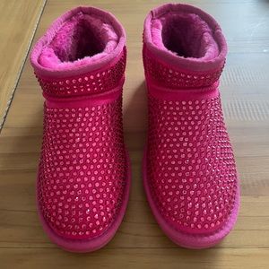 Never Worn. Women's pink rhinestone fuzzy bootie size 9